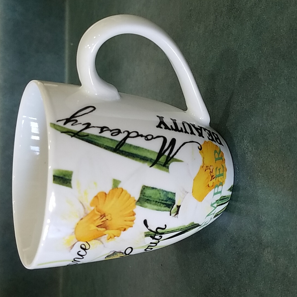 December Coffee Cup Gift EUC